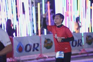 BIB: 085
                            <button type="button" onclick="openModal(23234998)" class="btn btn-primary btn-sm float-right btn-popup" data-toggle="modal" data-target=".modal-high-quality">
                        <i class="fas fa-shopping-cart"></i> Add to Cart
                    </button>
                                            <button type="button" onclick="isThisMe(23234998, true)" class="btn btn-success btn-sm float-right btn-popup btn-isme hidden" data-toggle="tooltip" data-placement="bottom" title="นี่คือรูปของคุณใช่ไหม คลิกที่นี่เพื่อเอาเข้าอัลบั้ม">
                        <i class="fas fa-plus"></i> Add to album
                    </button>
                    <button type="button" onclick="isThisMe(23234998, false)" class="btn btn-warning btn-sm float-right btn-popup btn-isnotme hidden">
                        <i class="fas fa-ban"></i> Remove from album
                    </button>